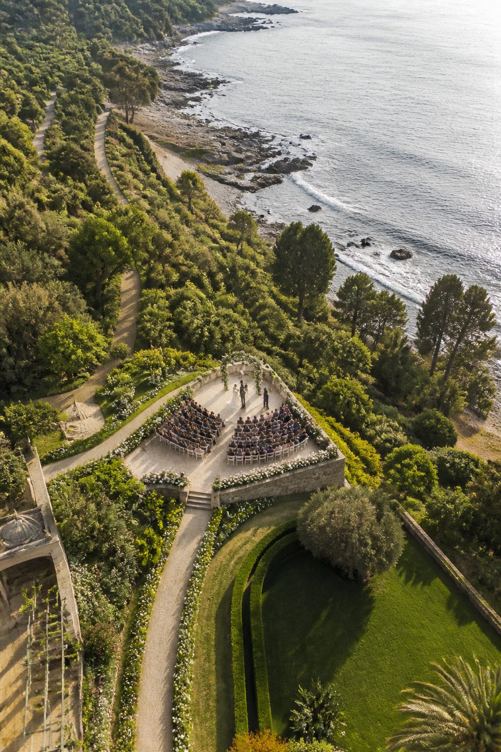 20 Wedding Photos Ideas for 2026 14 Drone view of the wedding ceremony setup.